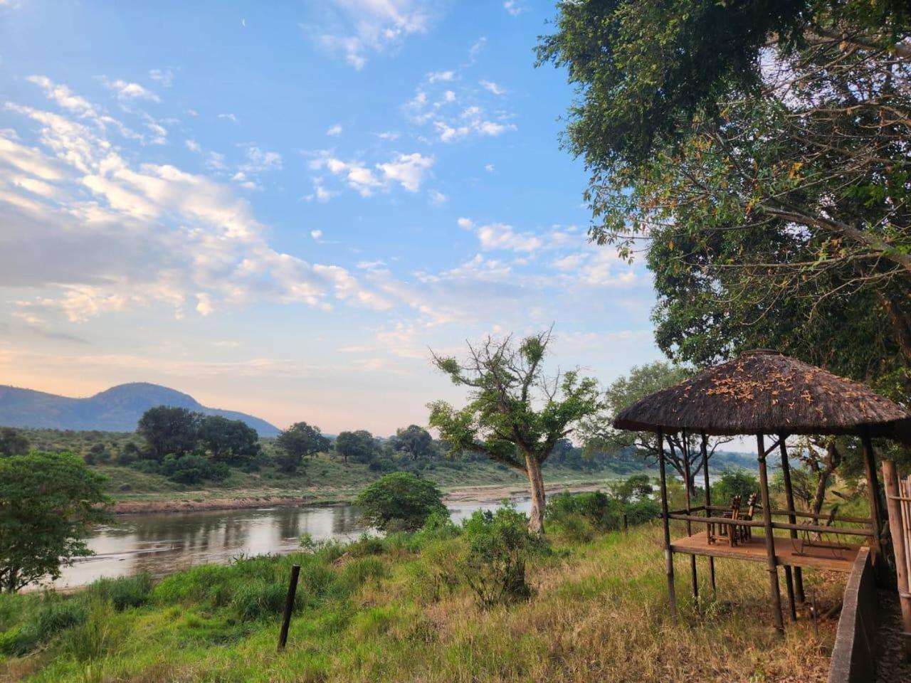 River Cottage Lodge Malalane Esterno foto